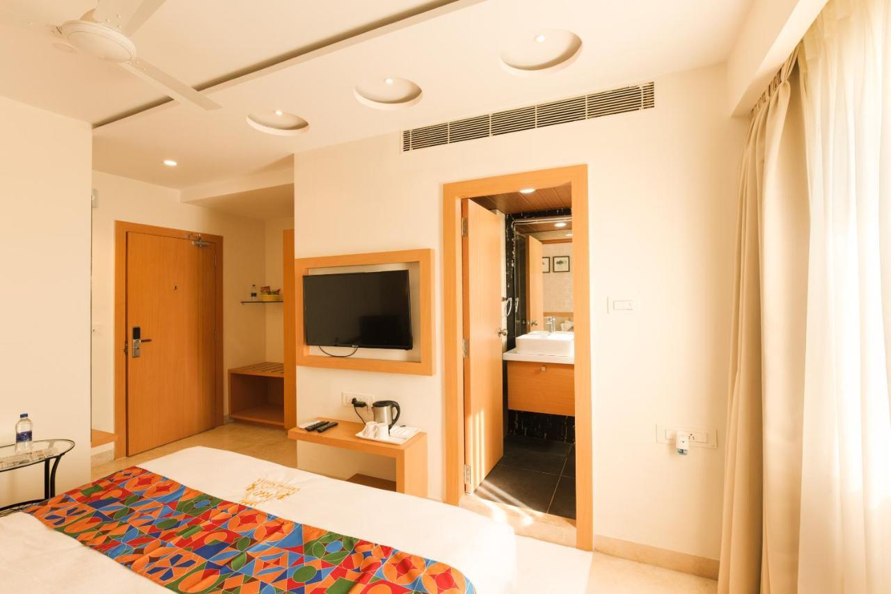 Kvr Capitol Suites Виджаявада Экстерьер фото